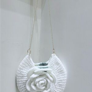 Elegant White Knit Bag with Rose Detail
